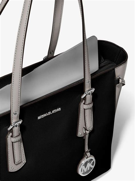 michael michael kors tragetasche voyager|michael kors voyager medium crossgrain.